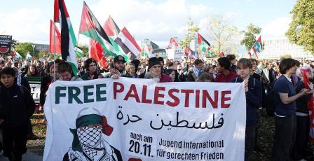 تظاهرات في لندن وبرلين ووارسو دعما لفلسطين وتنديدا بجرائم الاحتلال