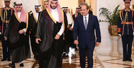 مصر تقر دعم السعودية وتستعد لتفويض عسكري