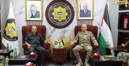 هيئة التدريب العسكري تستضيف اللواء توفيق الطيراوي مقدما محاضرة حول العلاقة بين القيادة السياسية والقيادة الأمنية