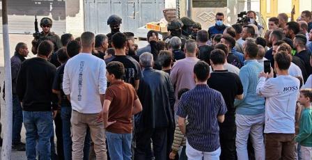 أهال من الخليل يطالبون بالعودة إلى منازلهم إثر عدوان الاحتلال