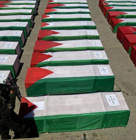 الاحتلال يواصل احتجاز جثامين 776 شهيدا