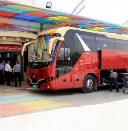 25 ألف مسافر تنقلوا عبر معبر الكرامة خلال الأسبوع الماضي