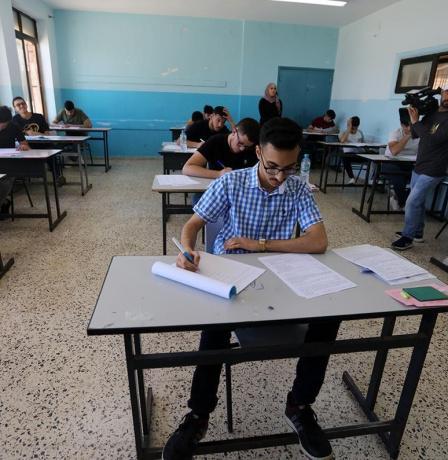 نحو 91 ألف طالب وطالبة يتقدمون اليوم لامتحان الثانوية العامة