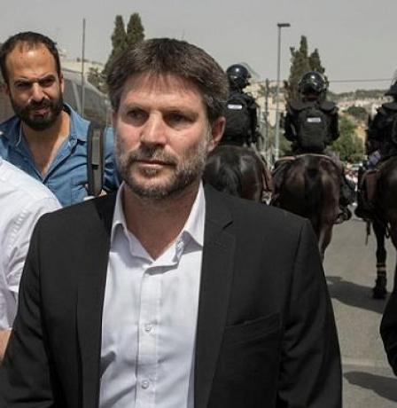 سموتريتش يعلن إلغاء اتفاقيات الخليل وسحب جميع صلاحيات البلدية