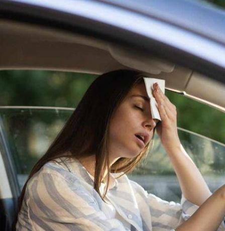 الطقس: انخفاض على درجات الحرارة اليوم وغدا مع بقاء الأجواء مغبرة