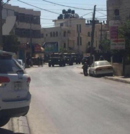 الاحتلال يقتحم حي سطح مرحبا في مدينة البيرة