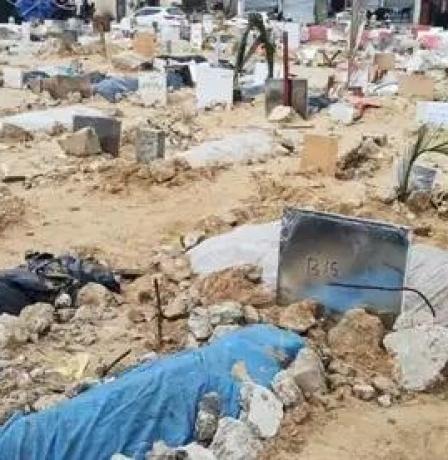 غزة: انتشال 30 جثمانا أخفاهم الاحتلال بمقبرتين في مستشفى الشفاء