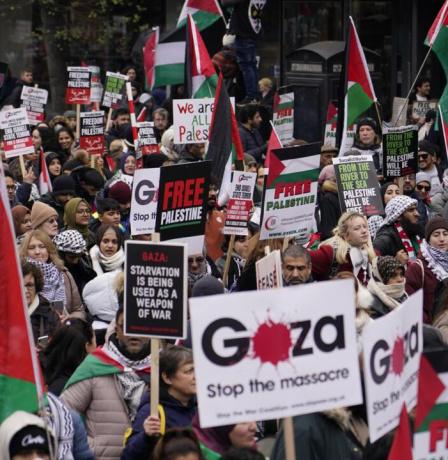 محكمة بريطانية تحدد موعدا للنظر بدعوى لوقف الأسلحة إلى إسرائيل