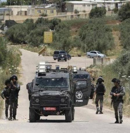 الخليل: استشهاد شاب برصاص الاحتلال واحتجاز جثمانه غرب بلدة دورا