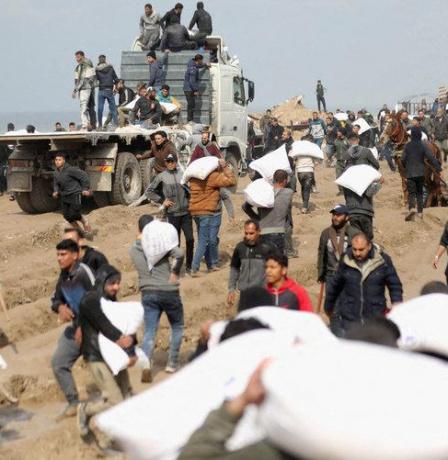 مجزرة جديدة بحق الجوعى: 23 شهيدا وأكثر من 200 إصابة في رفح