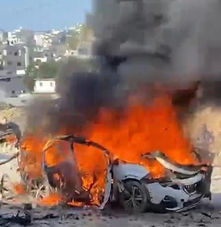 3 شهداء باستهداف مركبة في قضاء صيدا جنوب لبنان