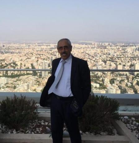 التغلب على طوفان المعرفة يحتاج الى شراكة بين الانسان والذكاء الاصطناعي