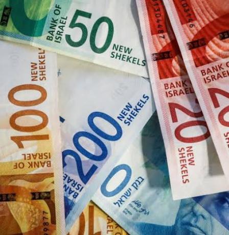 خاص| ما مدى صوابية مشروع قانون يقنن التعامل بالكاش في فلسطين؟