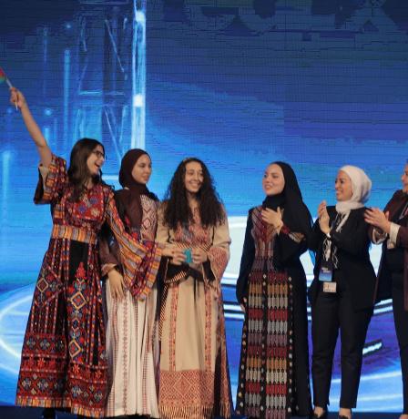 "إيكو روك".. شركة طلابية من طولكرم تحصد لقب الأفضل عربياً لعام 2025