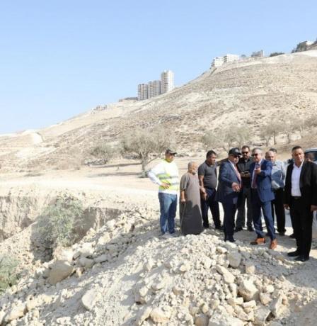 وزير الأشغال: نعمل على حل مشكلة طريق "وادي النار"