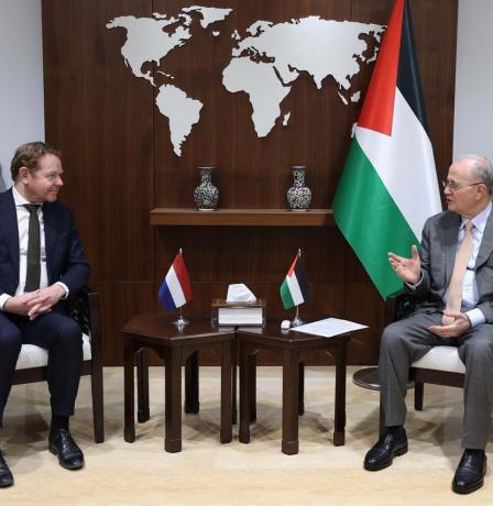 تفاصيل لقاء رئيس الوزراء مع وزير خارجية هولندا