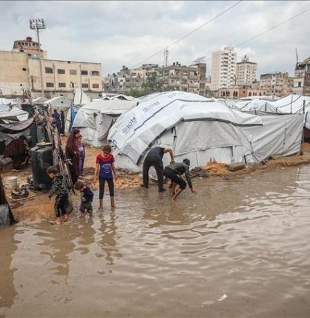 خاص| أزمة الإيواء في غزة… سياسة إسرائيلية ممنهجة لتدمير مقومات الحياة