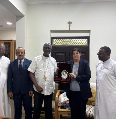 وزيرة الخارجية تلتقي رئيس أساقفة أكرا