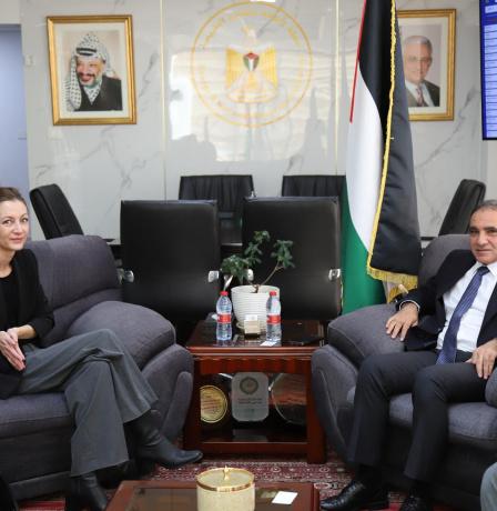 تعزيز الشراكة بين سلطة الطاقة وUNOPS لدعم قطاع الطاقة في غزة