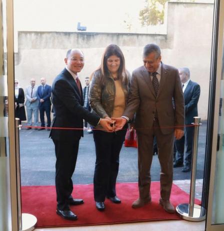 افتتاح إدارة الشؤون القنصلية وقاعة التصديقات في وزارة الخارجية والمغتربين