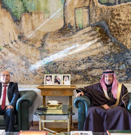 أبو هولي يبحث مع نائب وزير الخارجية السعودي تداعيات حرب الإبادة في غزة والعدوان على مخيمات الضفة والقدس