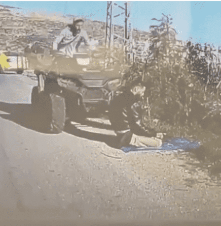 جندي إسرائيلي يدهس شابًا أثناء صلاته قرب رام الله