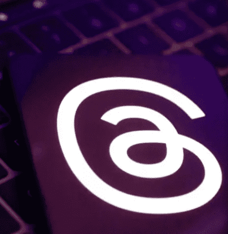 "ثريدز" تختبر ألعابًا داخل المحادثات لتعزيز التفاعل ومنافسة "إكس"