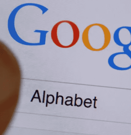 بعد سنوات من الصدارة… منافس قوي يتجاوز «أبل» في القيمة السوقية