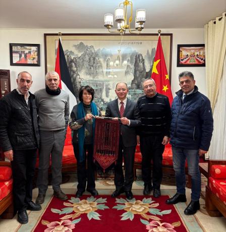 وفد الجبهة الديمقراطية يلتقي السفير الصيني في فلسطين