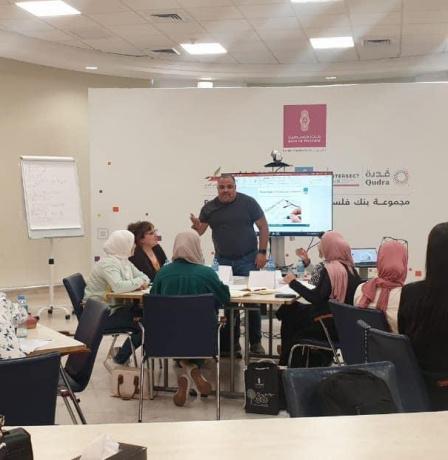 بنك فلسطين يواصل تمكين النساء اقتصاديًا بالتعاون مع جمعية طوباس الخيرية