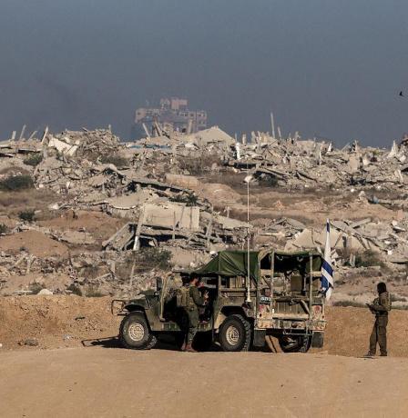 شاهد | صور أقمار اصطناعية تكشف: الاحتلال يوسع "الخط الأصفر" في غزة