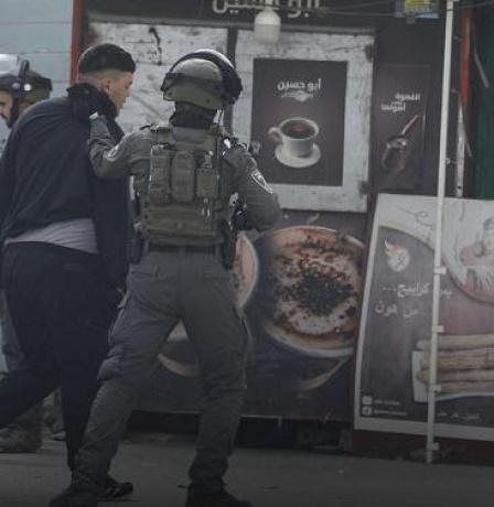 اعتقالات واقتحامات متزامنة في نابلس والخليل وبيت لحم