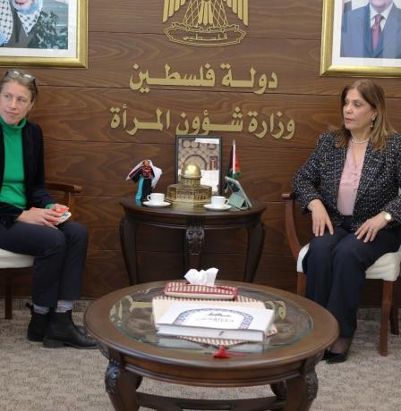 وزيرة شؤون المرأة تلتقي القنصل العام للسويد لتعزيز التعاون في قضايا النساء وتمكينهن