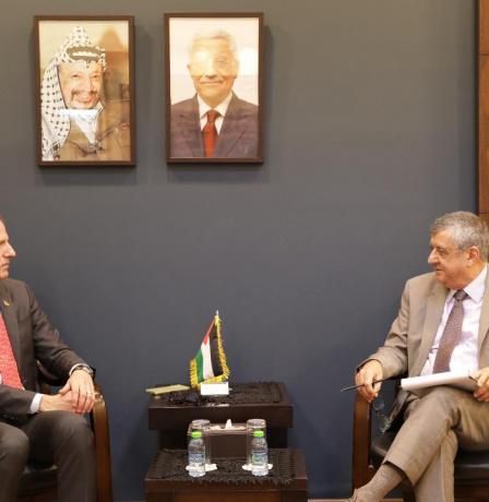 بسيسو وممثل كندا يبحثان جهود إعادة الإعمار في قطاع غزة وشمال الضفة