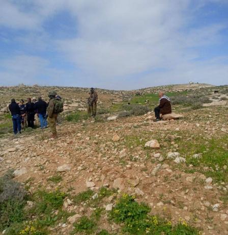 الاحتلال يعتقل صحفيين ومتضامنين أجنبيين في مسافر يطا جنوب الخليل