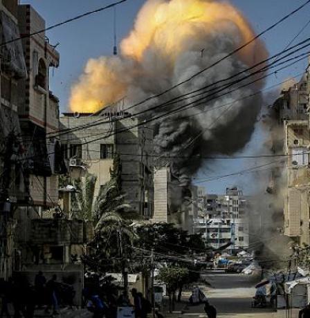 غزة: قصف مدفعي وعمليات نسف وإطلاق نار على طول الخط الأصفر