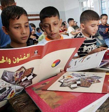 "التربية" تنفي شائعات المناهج وتعلن عن نظام جديد للثانوية العامة