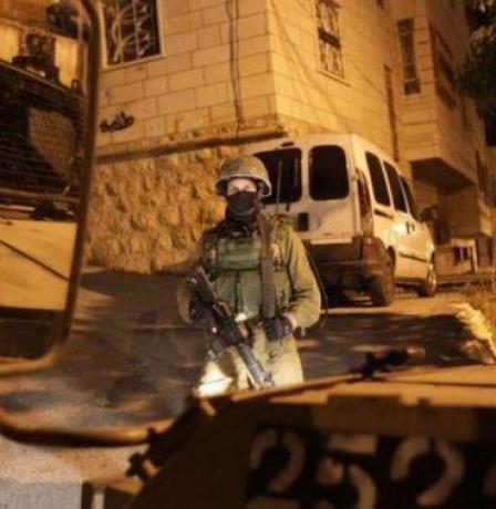 الاحتلال يفرض حظر التجول على اللبن الشرقية