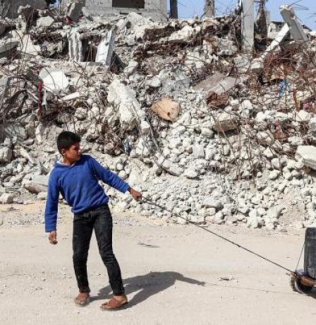 غزة: قصف ونسف وإصابات وتوغل لدبابات الاحتلال في الوسط والجنوب