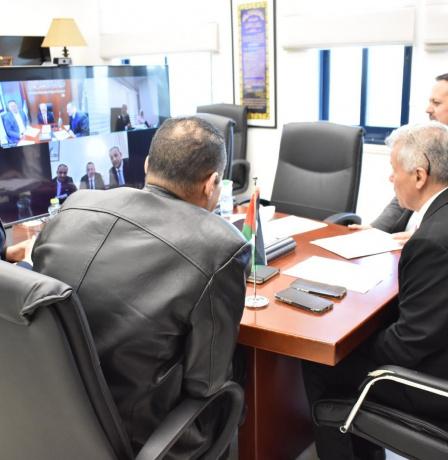  برهم يبحث مع سفير فلسطين في عُمان تعزيز التعاون بين البلدين بمجال التعليم