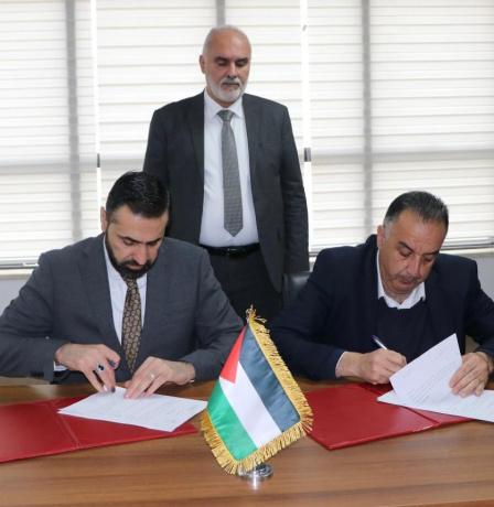 وزارة الزراعة وبلدية البيرة توقعان مذكرة تفاهم لإنشاء مشتل حرجي مركزي ودعم المزارعين