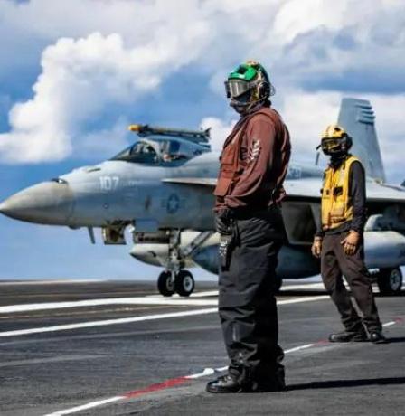 خاص | هل تقترب واشنطن من تدخل بري في إيران؟ خبير يجيب