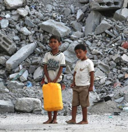 وزارة التنمية: أكثر من 64 ألف طفل يتيم في قطاع غزة