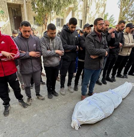 شهيد وجرحى جراء قصف الاحتلال مجموعة من المواطنين في مدينة غزة