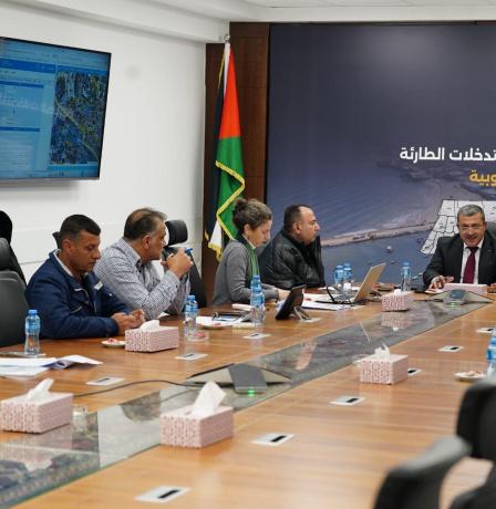 وكيل الحكم المحلي يترأس اجتماعًا لدراسة طلبات رفع الحماية عن الأراضي