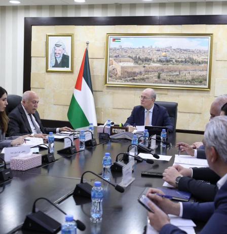 مصطفى يترأس اجتماعا للجنة التنمية الاقتصادية الوزارية الدائمة