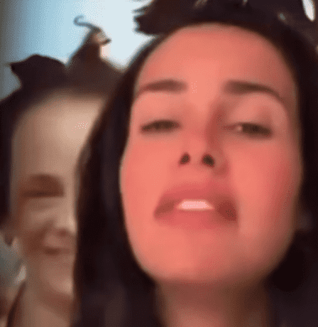 سبب وفاة فلة صديقة كارولين مارليني: القصة الكاملة والحقيقة التي أبكت المتابعين (شاهد)