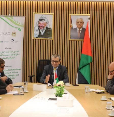 م. سمحان يترأس اجتماعاً لبحث القضايا البيئية في المحافظات وتعزيز العمل المؤسسي