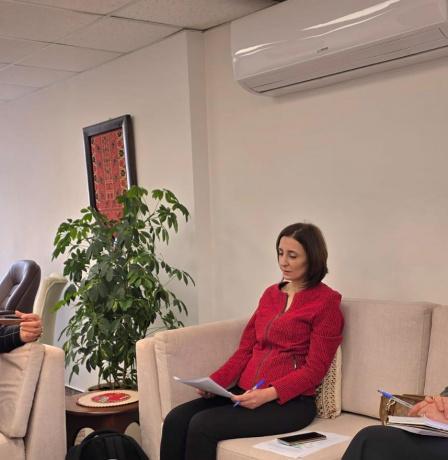 وزيرة شؤون المرأة تبحث مع سكرتارية تنسيق المساعدات (LACS) مواءمة تدخلات المانحين مع الأولويات الوطنية