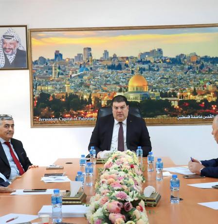 الأحمد يؤكد دعم قطاع الحافلات وتعزيز استدامته في مواجهة التحديات